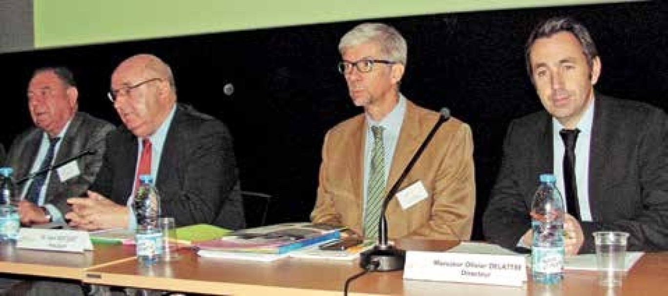 De gauche à droite : Jean-Michel Hiolle, chef d’entreprise et vice-président ; Alain Bocquet, président de l’agence et de la communauté d’agglomération de la Porte du Hainaut ; Thierry Devimeux, sous-préfet de l’arrondissement de Valenciennes depuis cet été ; Olivier Delattre, directeur du pôle développement économique et emploi de la CAPH.