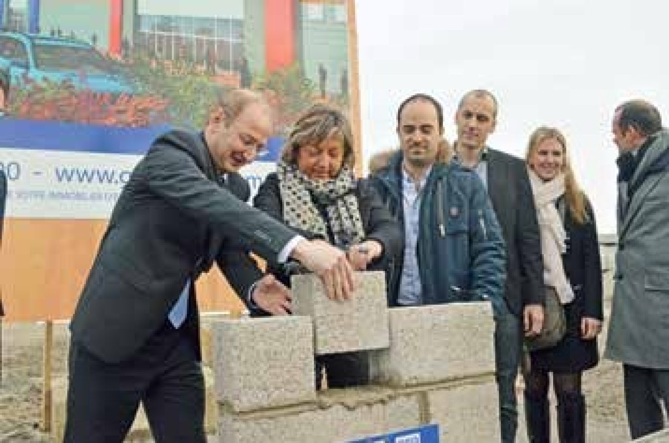 Michel Foubert devant le plan de la future Zac de la Plaine des Sablons.