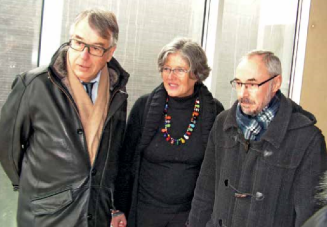 Pendant la visite. Jean-René Lecerf, en compagnie d’Aude Cordonnier, directrice, et de Michel Duthoit, chef de projet.