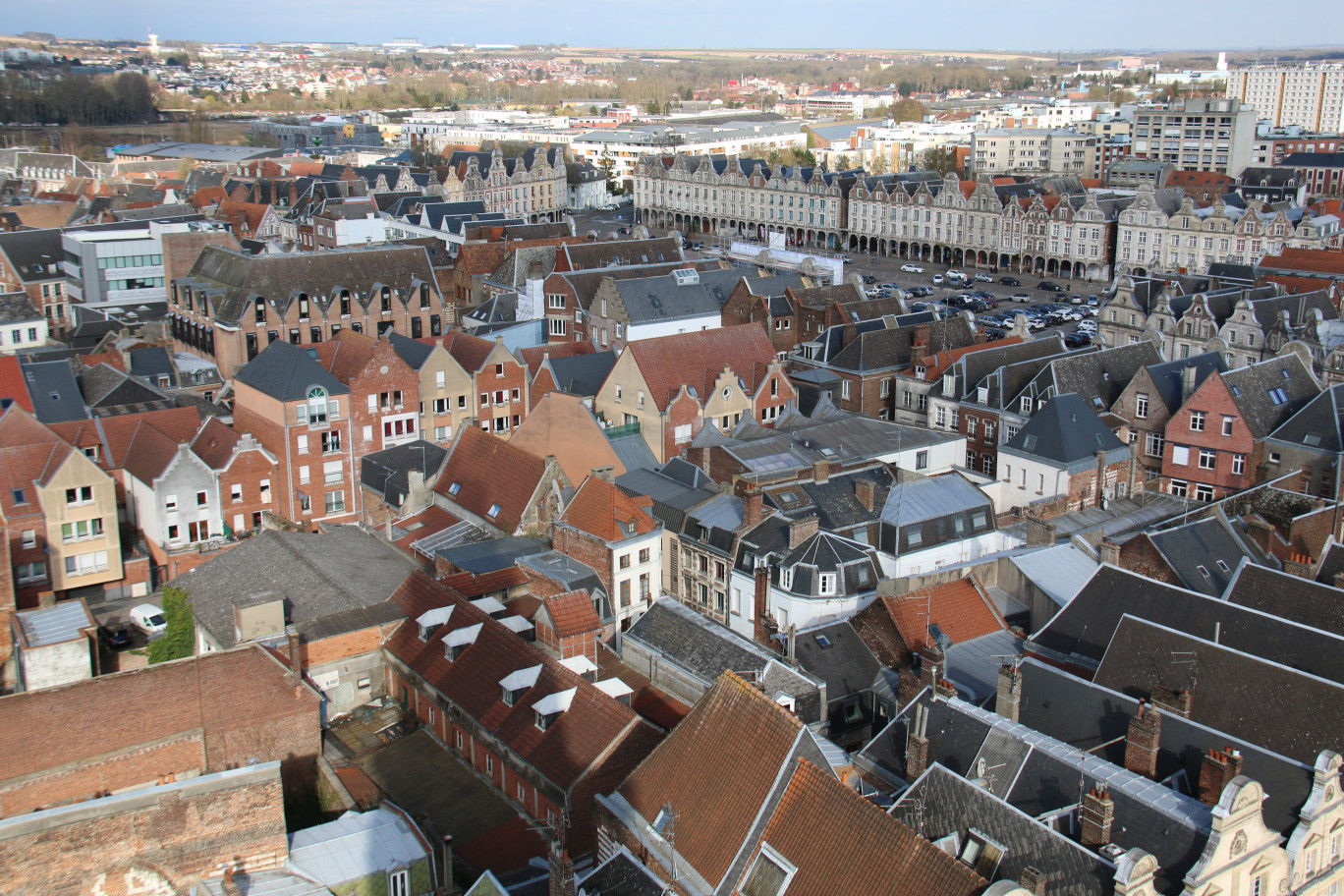 Une vue d’Arras prise du beffroi..