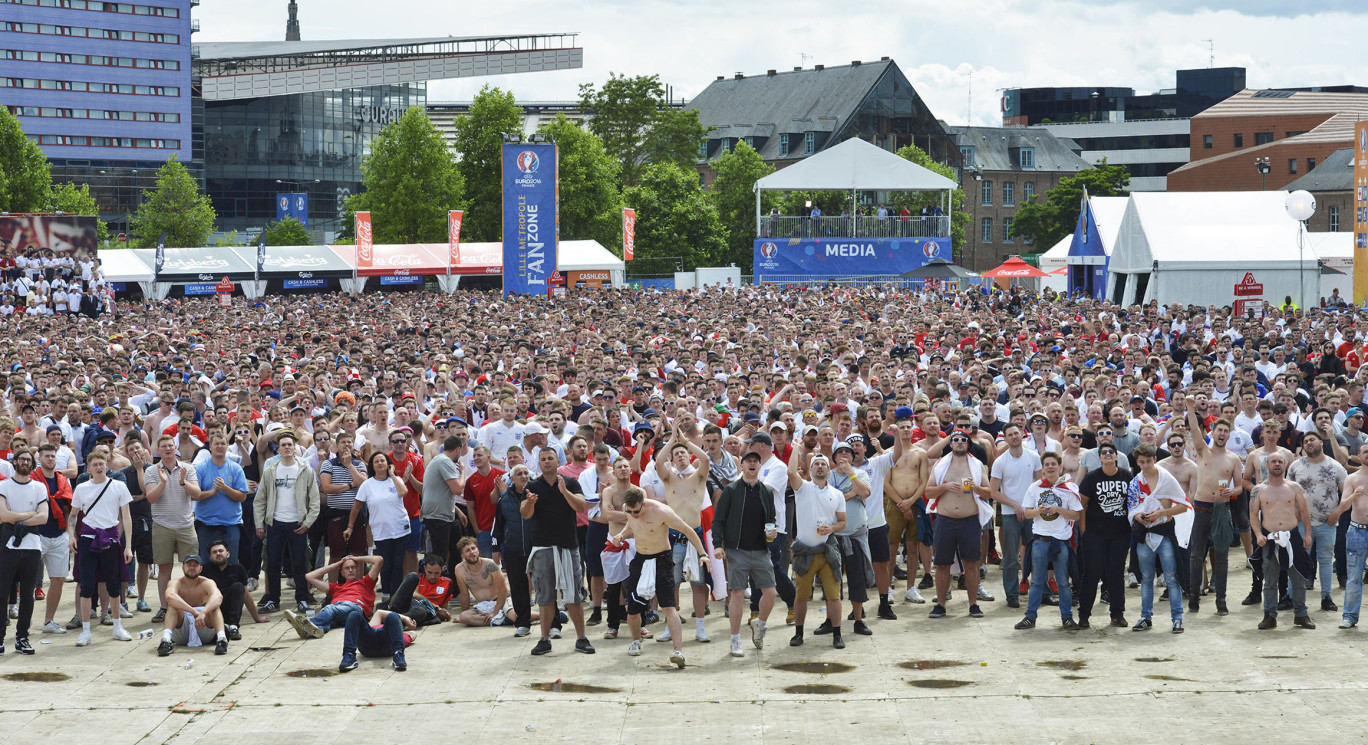 Suisses, Anglais, Allemands : la fan Zone voit défiler toutes les nationalités durant cet euro.