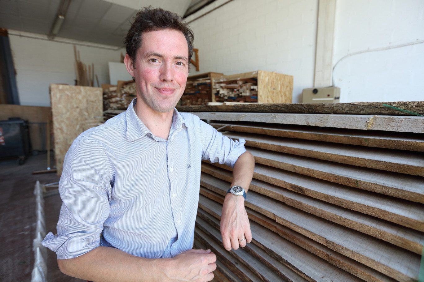 Le bois utilisé pour fabriquer les escaliers est issu d’une filière régionale, seul le bois exotique est logiquement importé depuis des filières gérées durablement. 