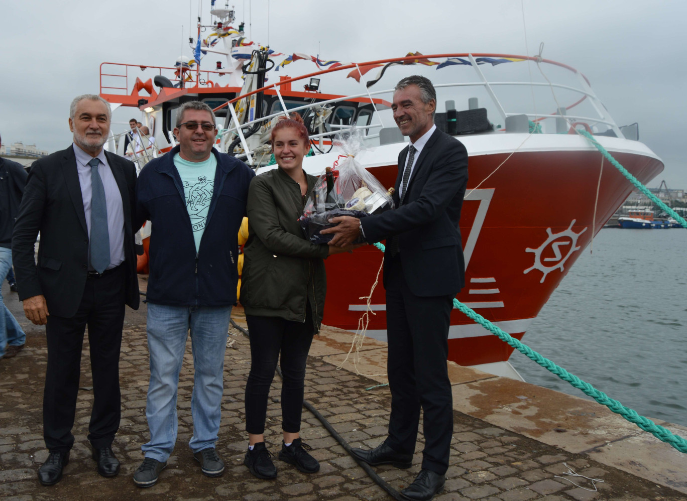 De gauche à droite, Gérard Romiti, Jean-Pierre Camenen, sa fille marraine du Breizh, et Philippe Gobert, le président de la Socarenam.