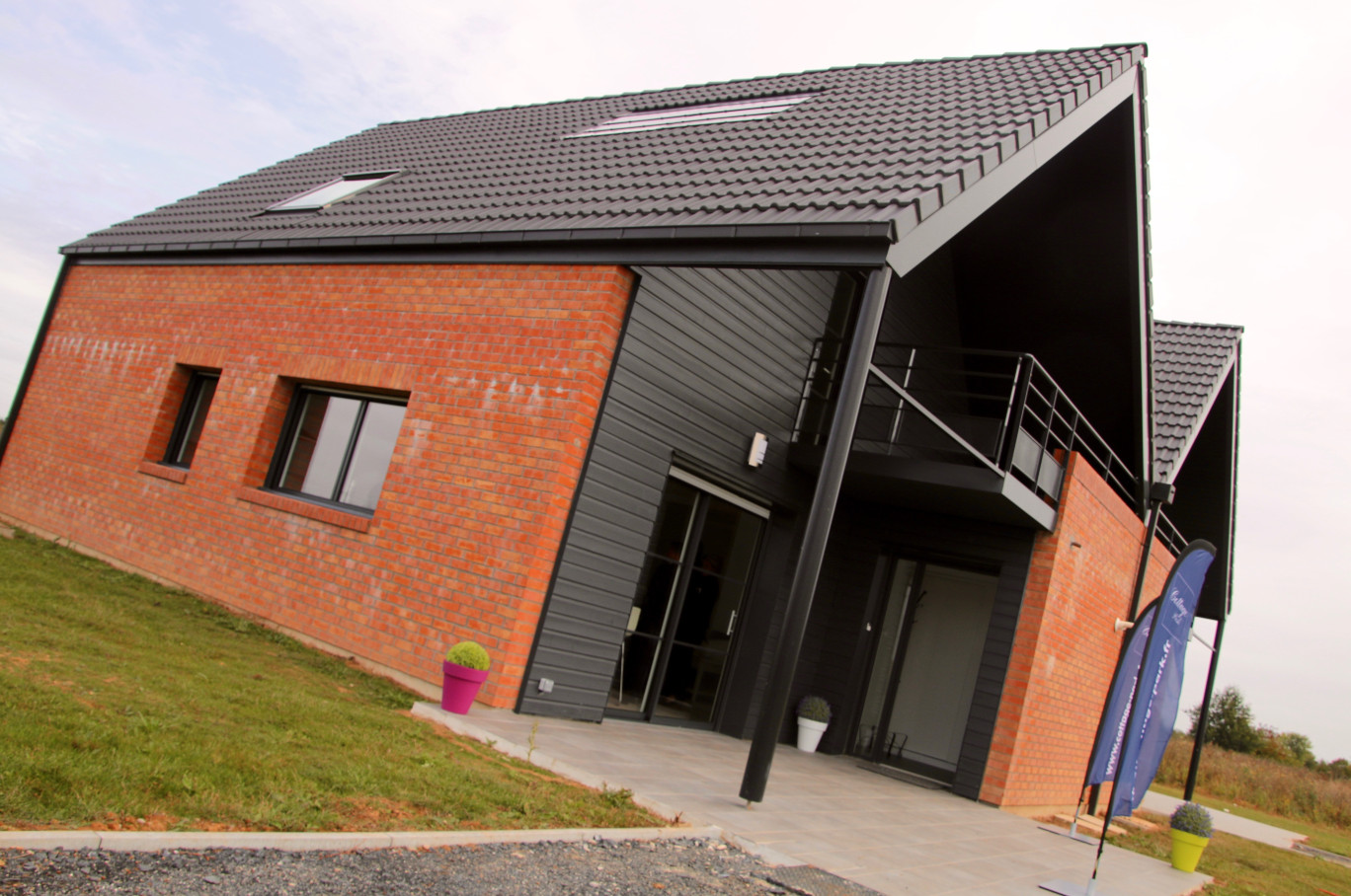 La maison-témoin « Cottage Park » au quartier des Bonnettes à Arras est un peu esseulée pour le moment…