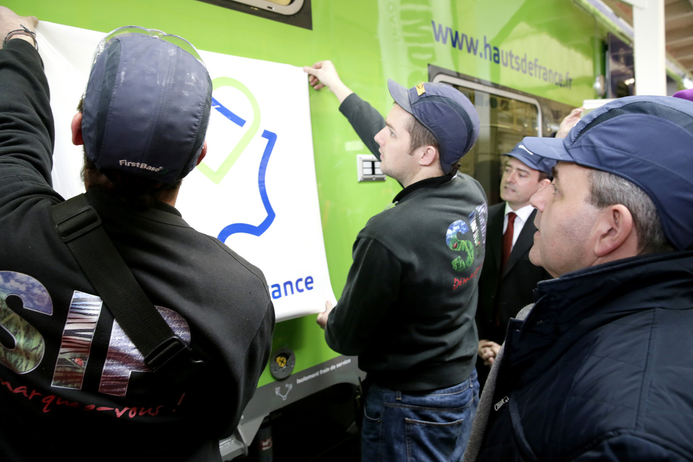 Lors de la cérémonie du 1er février à l’usine Bombardier de Crespin (photo fournie par le Conseil Régional).