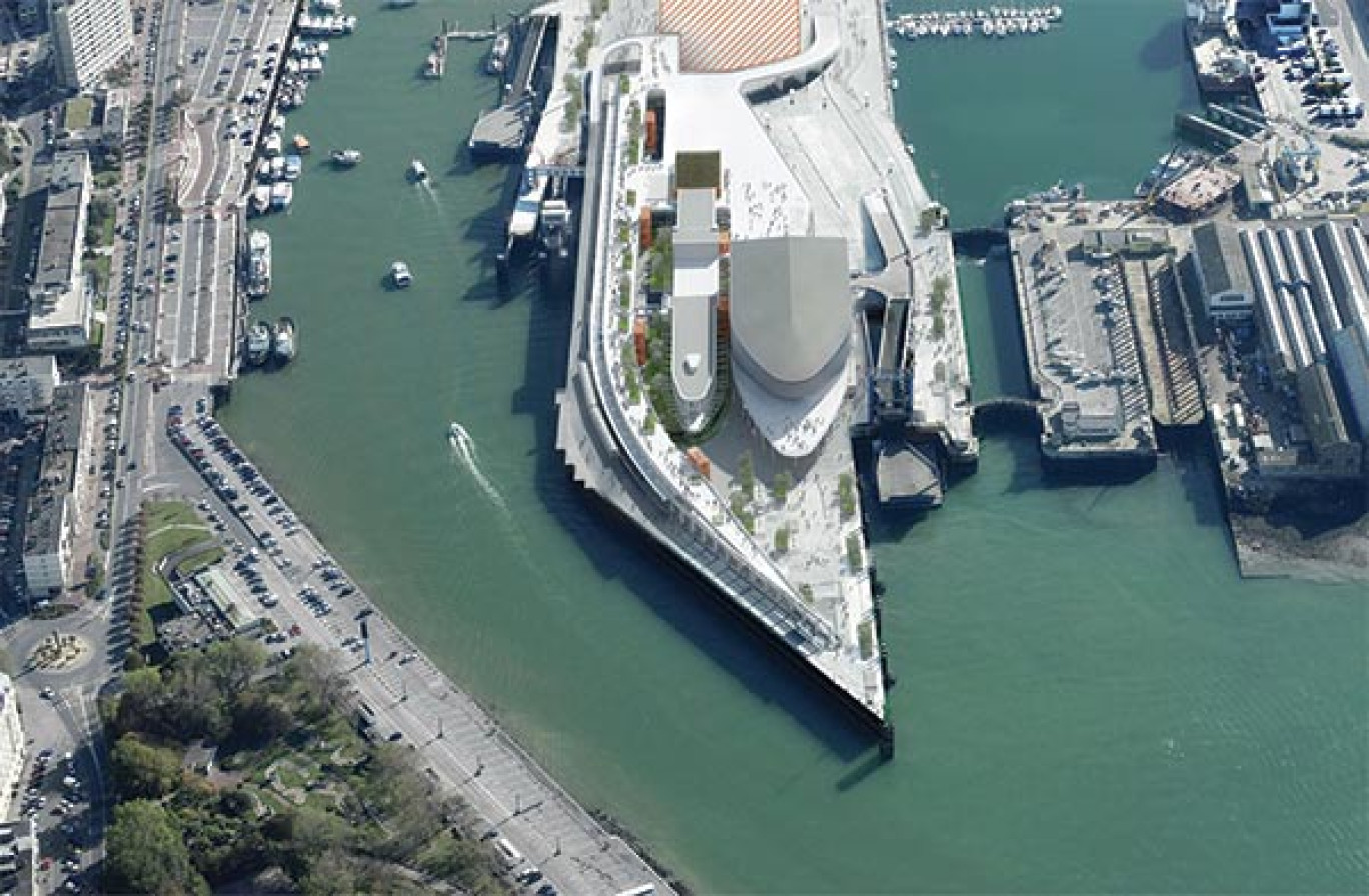 L’endroit choisi, l’Eperon, est idéalement situé : à l’entrée du port intérieur, face au Centre national de la mer Nausicaa.