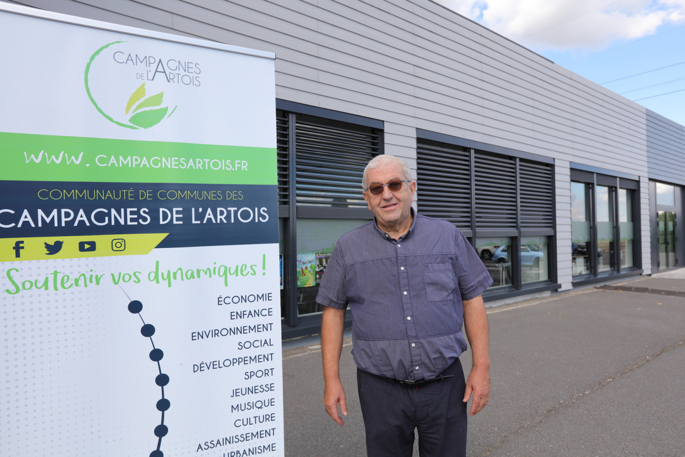 Michel Seroux, président de la Communauté de communes des Campagnes de l’Artois a longtemps utilisé les annonces légales publiées dans la Gazette Nord-Pas-de-Calais dans le cadre de l’exercice de son métier de notaire, il s’est tout naturellement dirigé vers la plateforme dématérialisée pour l’intercommunalité qu’il préside aujourd’hui.