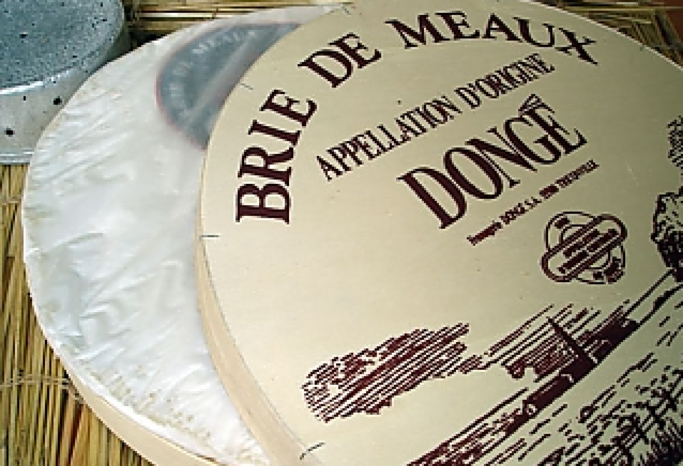 L’activité de la Fromagerie Dongé permet à la fois de maintenir une activité économique en zone rurale, en créant des emplois et en développant la filière de production laitière.