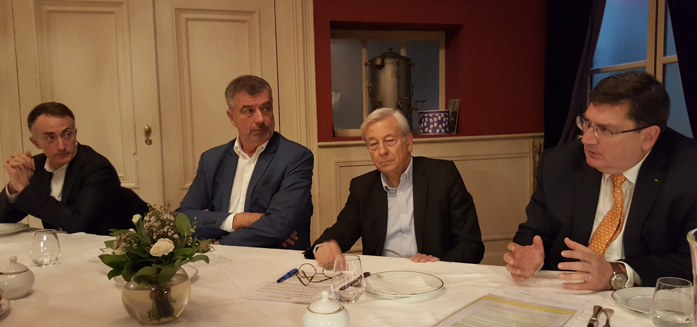 Etienne Vervaecke, directeur d'Eurasanté, Thomas Buffin, président de Clubster Santé, Didier Delmotte, président du GIE Eurasanté, et Bruno Desprez, président du pôle NSL.