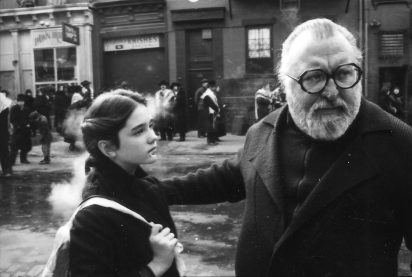 Jennifer Connelly et Sergio Leone sur le tournage de Il était une fois en Amérique © Fondazione Cineteca di Bologna