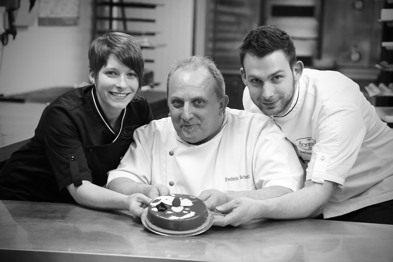 Frédéric Schwartz accompagné de Jean-Émile et Céline.