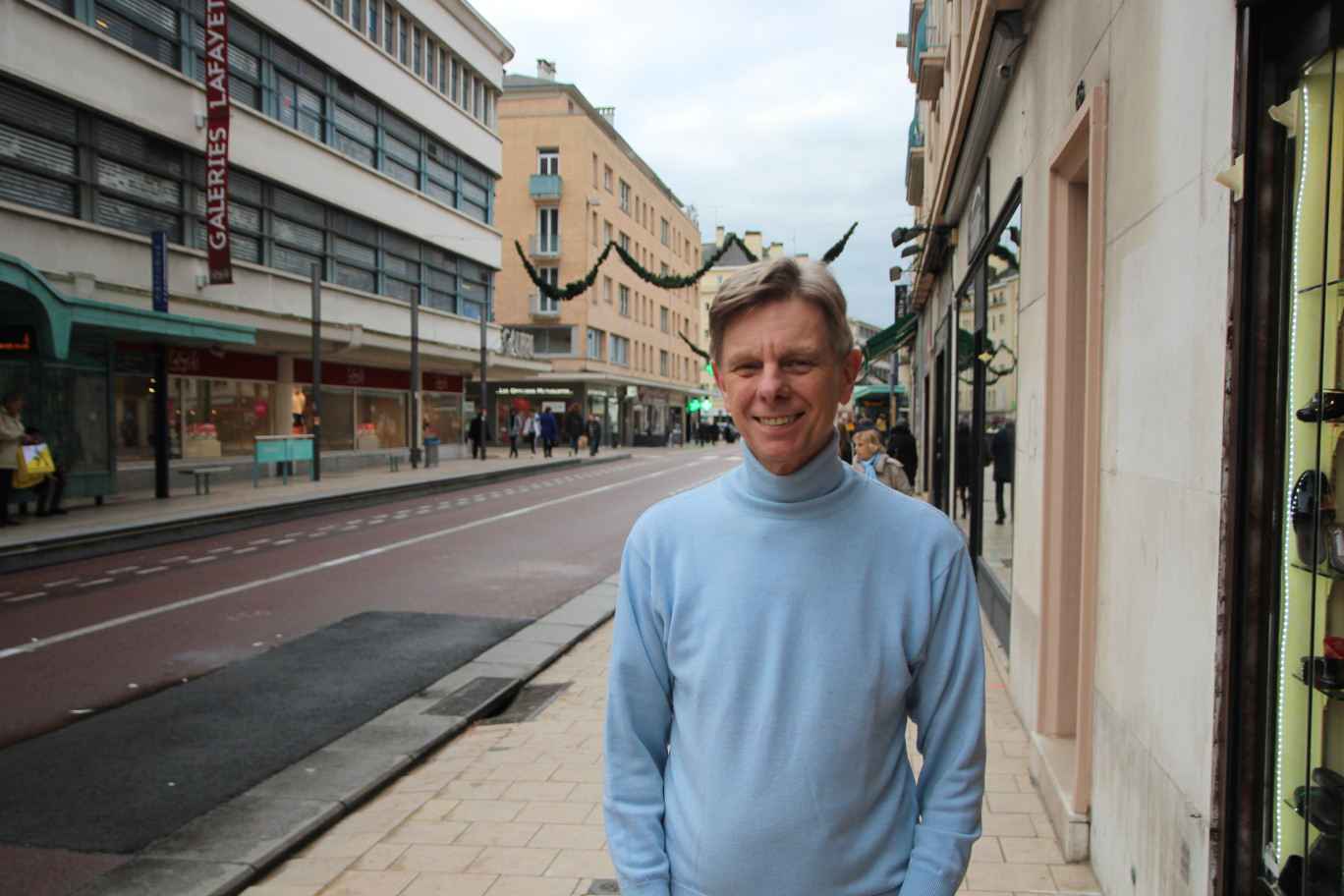 Crédit BD Aletheia Press, « Philippe Depréaux, vice-président de la CCI Rouen Métropole, s’est félicité de l’effort réalisé sur les décorations de Noël à Rouen » 