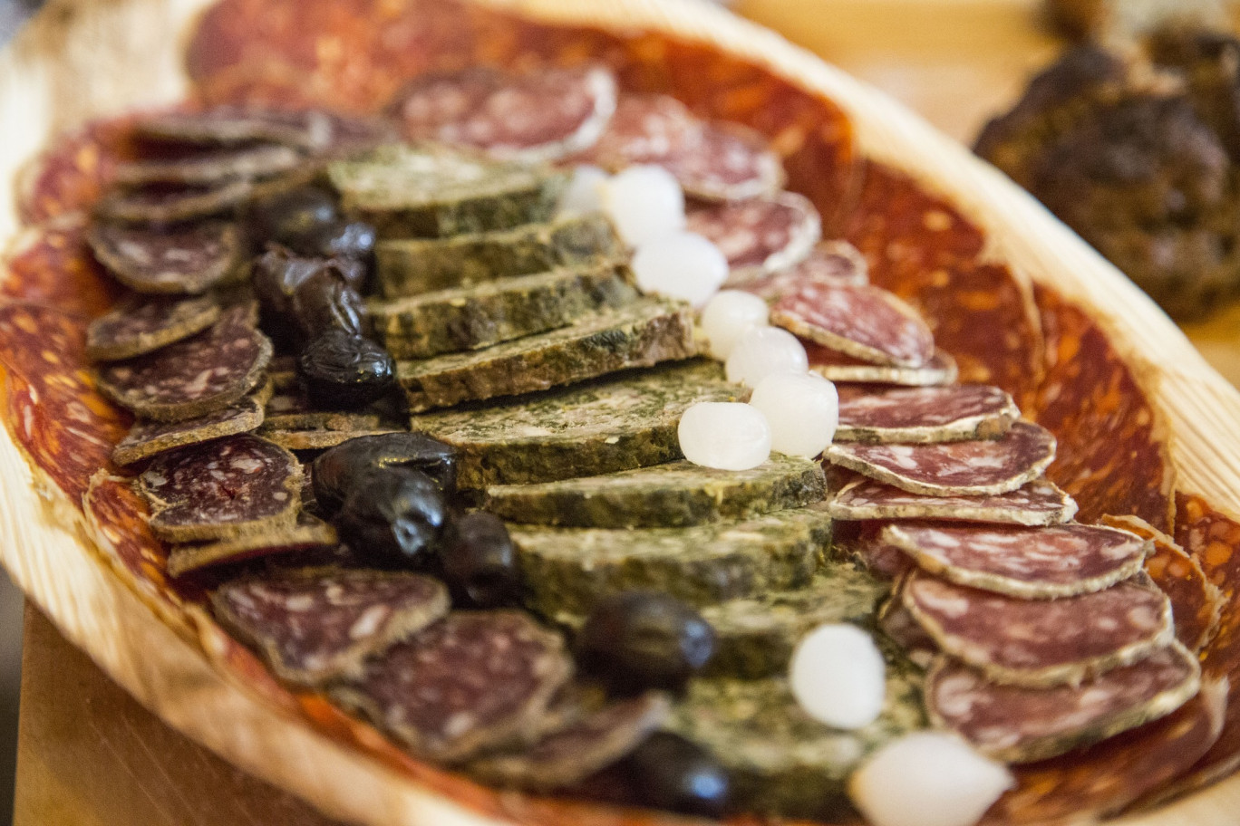 Seine-Maritime : Un apprenti dieppois représentera la Normandie à la finale du concours national de la charcuterie