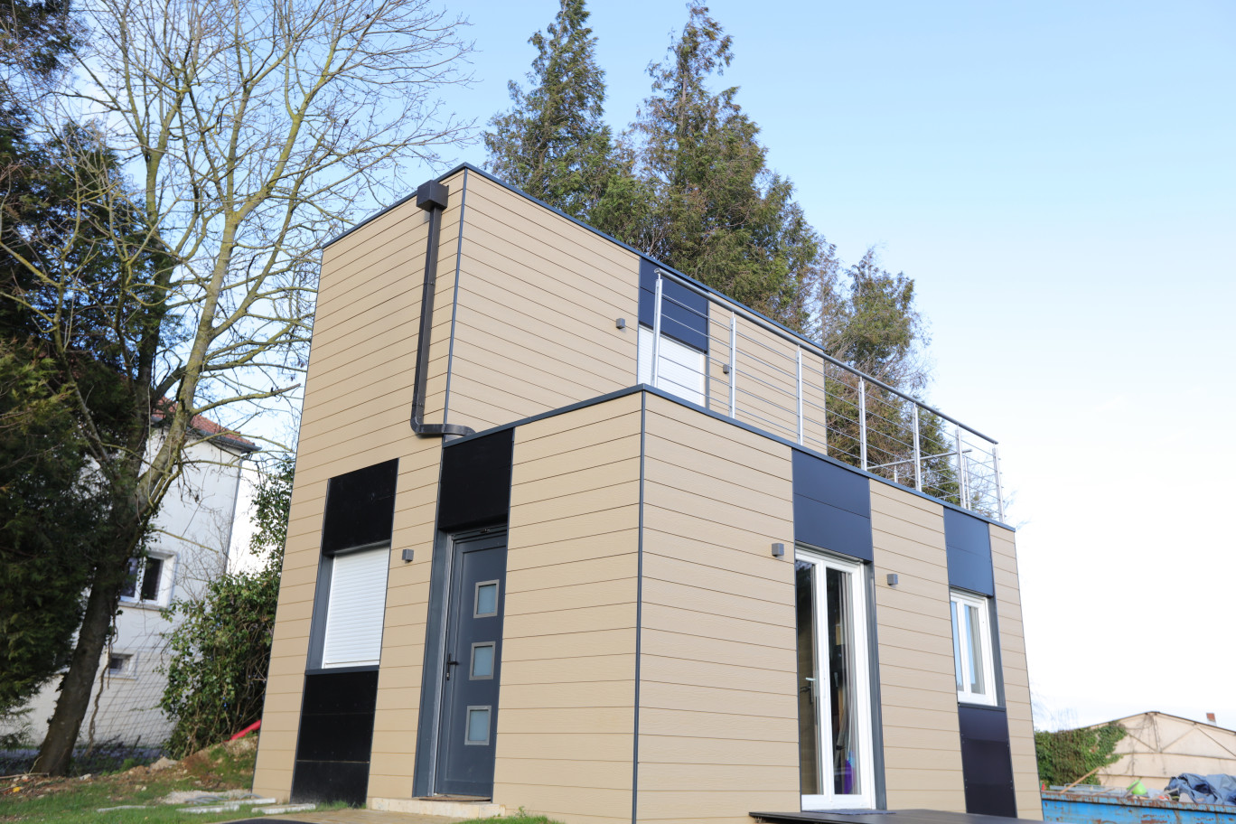 La maison témoin a été construite à Divion sur la base de trois conteneurs maritimes.