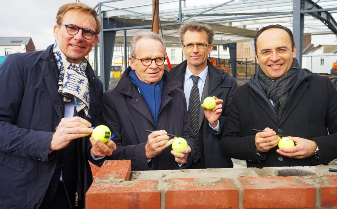 La Madeleine : pose de la première pierre du Hameau commercial