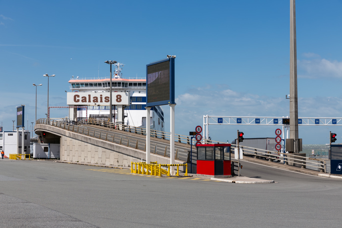 "Dans les Hauts-de-France, des milliers d'emplois dépendent de ces activités maritimes, dans nos ports mais aussi dans la logistique" souligne Xavier Bertrand. © Kruwt