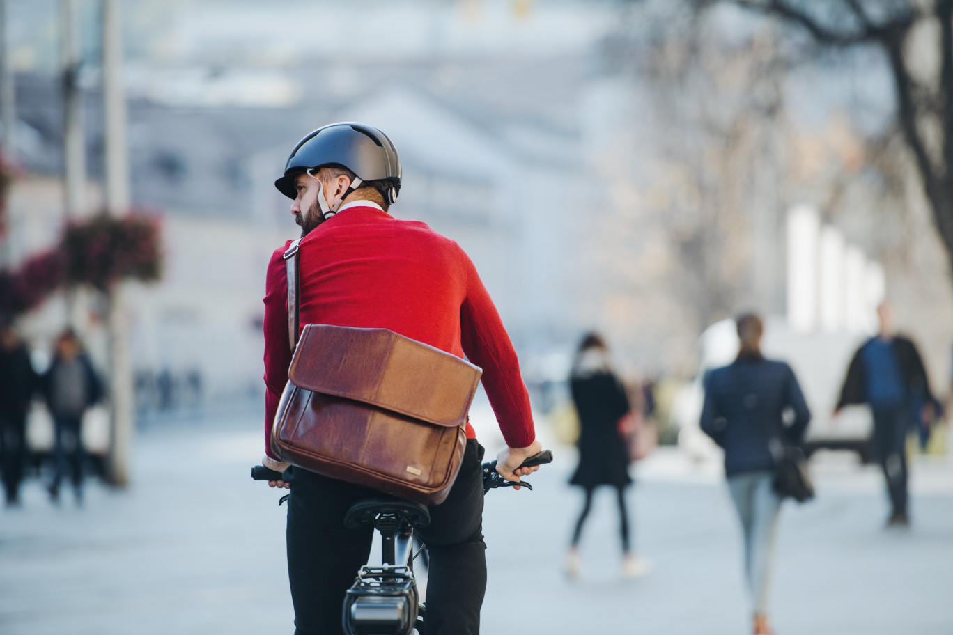 Le «Prêt Vert» est destiné à financer des programmes d'investissements, par exemple pour mettre en place une mobilité «zéro carbone» des salariés. © Halfpoint 