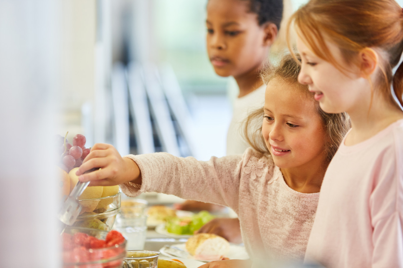 Beauvais : la cantine scolaire passe au bio et au local