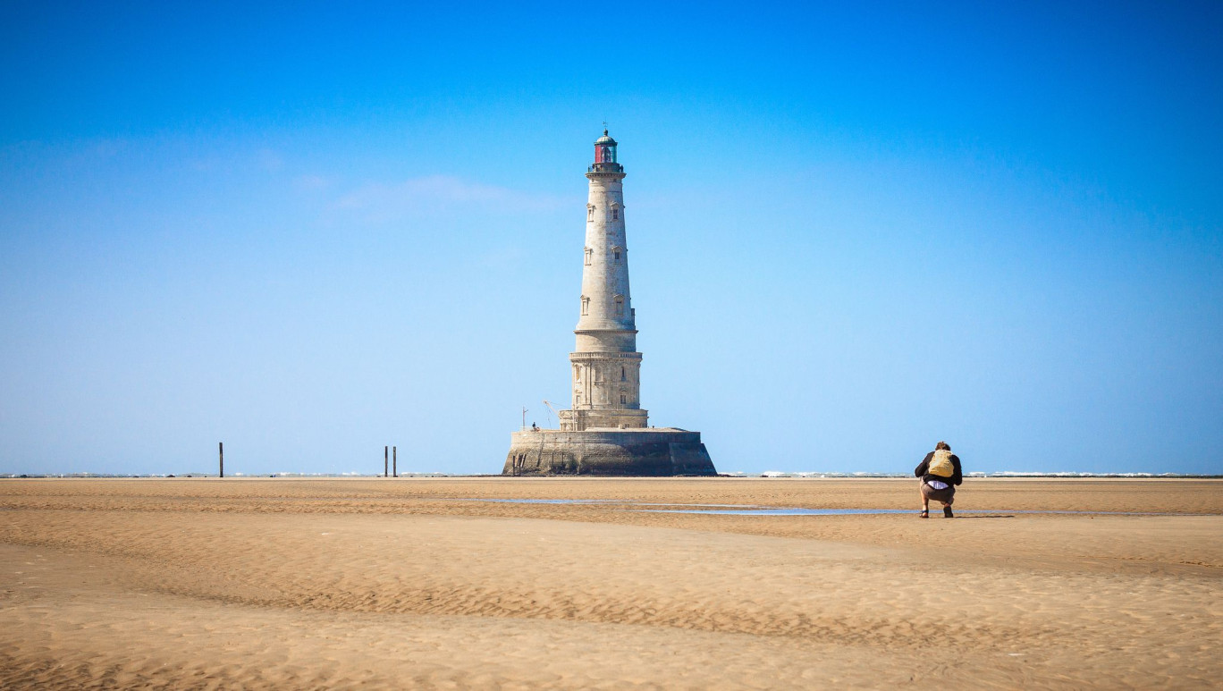 Vieux de 400 ans, le phare nécessite un entretien régulier pour conserver sa prestance et son intégrité.