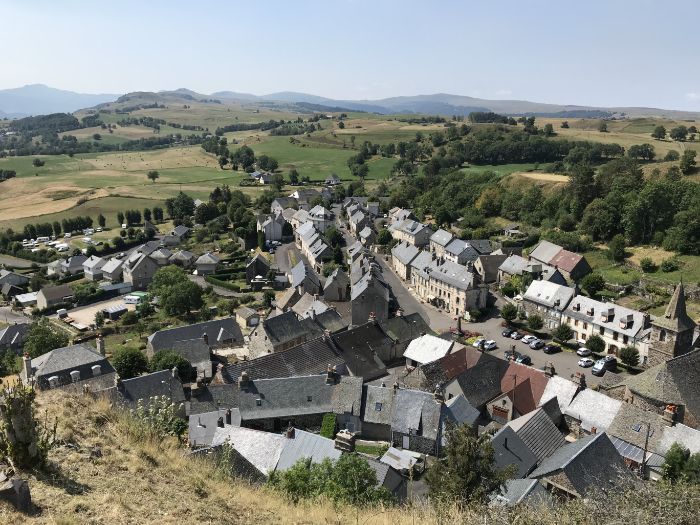 Après la longue période de confinement, les agents immobiliers confirment l’appétence des citadins pour les maisons à la campagne. © DR