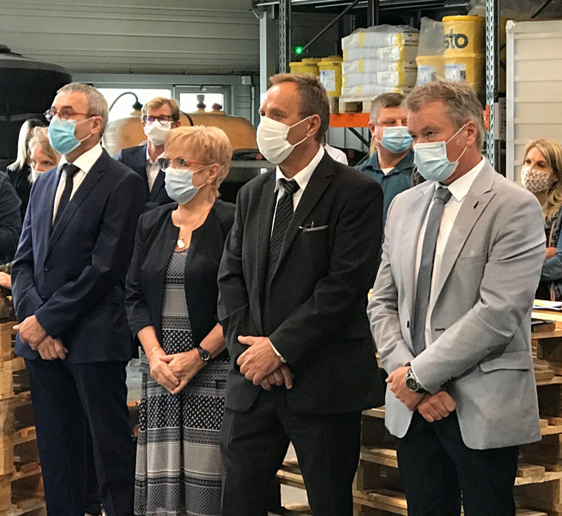 © : CRMA Grand Est
C’est au cœur de l’entreprise mosellane PFF Façade de Norroy-le-Veneur que Jean-Louis Mouton, président de la CRMA Grand Est a présenté les dispositifs d’accompagnement des artisans en cette rentrée incertaine. 
