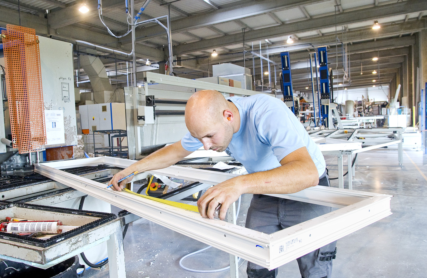 Sur un marché en perpétuelle évolution, Proferm, fabricant de menuiseries, met l’innovation et la qualité au cœur de ses préoccupations.