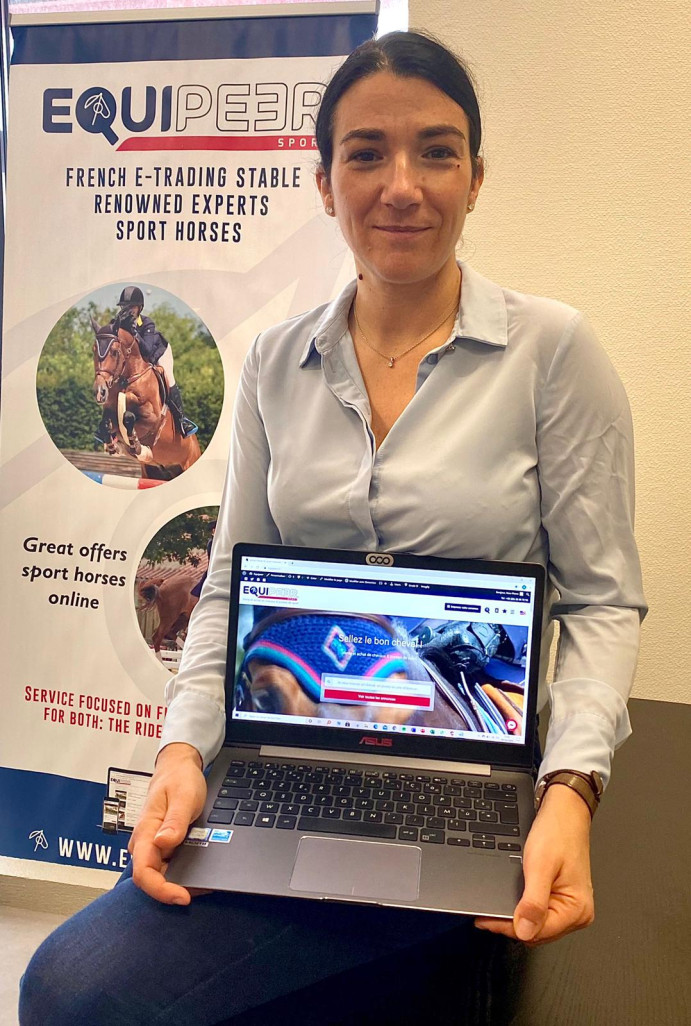  © Aletheia Press  / N. Hubert Delphine Coutagne rappelle que le marché des chevaux de sport compte environ 430 000 ventes dans le monde chaque année. Près de 50 % des prospections se font sur Internet. (Delphine Coutagne rappelle que le marché des chevaux de sport compte environ 430 000 ventes dans le monde chaque année. Près de 50 % des prospections se font sur Internet.