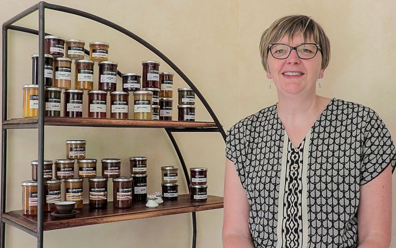 Véronique Schweitzer, fondatrice de la marque artisanale Les Confitures Cristal de Fruits.