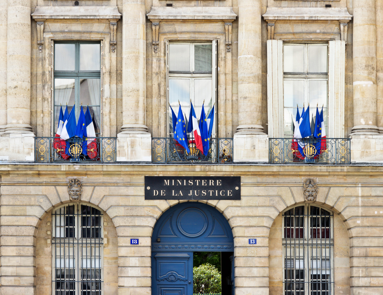 Parmi les propositions, les rapporteurs suggèrent la création, au sein du ministère de la Justice, d’un bureau de la déontologie et de la discipline des professions du droit. © FineBokeh