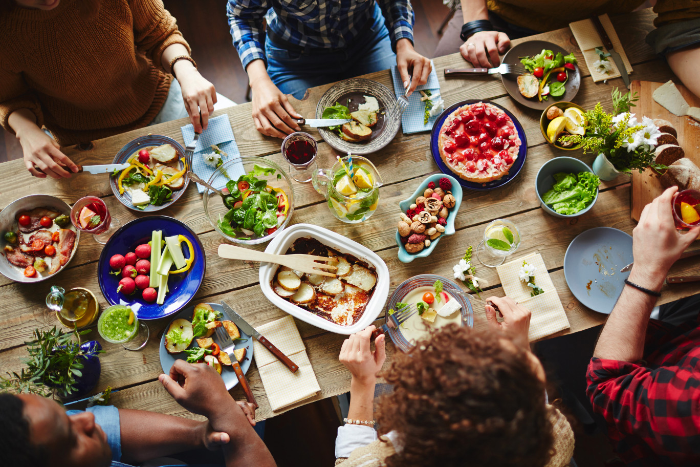 Dans les aspirations des consommateurs, durabilité du comportement alimentaire et désir de manger sainement vont souvent de pair. © pressmaster