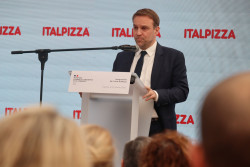 Les élus ont inauguré le nouveau site de production d’Italpizza à Caudry. © Aletheia Press / E.Chombart