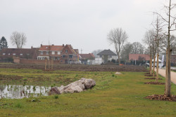 Des zones humides ont été pensées pour récupérer l’eau en cas d’inondation ou de pluie diluvienne. © Aletheia Press / E.Chombart